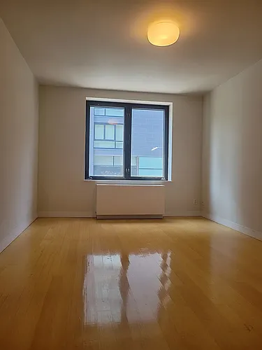 252 E 2nd St #2C Photo 1