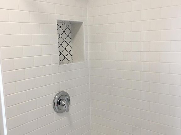 5th image of 2578 Frankford Ave APT 2