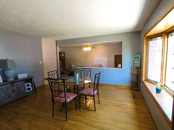 5th image of 2706 Pawnee Ave