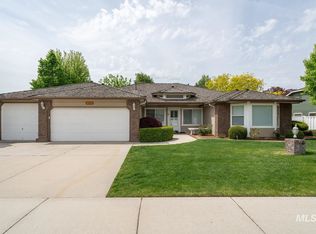 565 E Kingsford Dr, Meridian, ID 83642