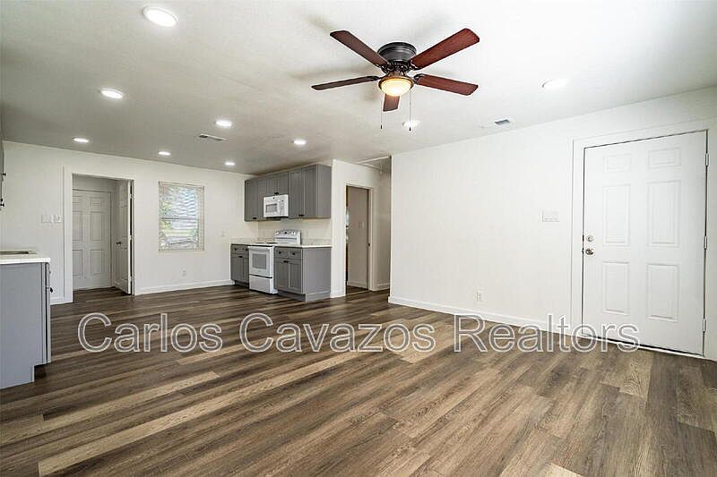1st image of 1829 Mount Pleasant Dr