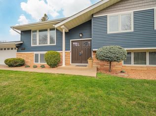 10631 Utica Rd, Bloomington, MN 55437