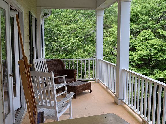 upper front porch