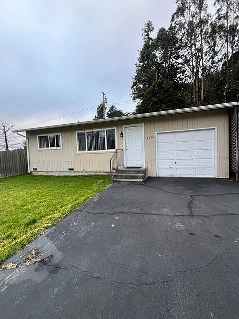 1st image of 4204 S Loop Rd