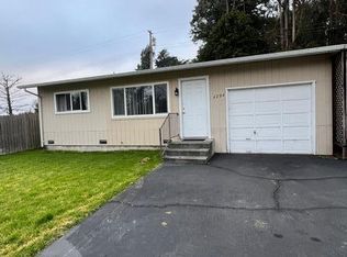 4204 S Loop Rd, Fortuna, CA 95540