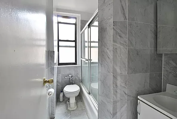 Rented by Akam Sales and Brokerage | media 8