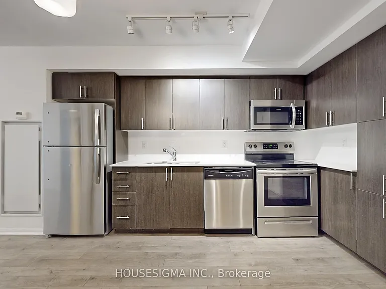 3091 Dufferin St #211 — Photo 2