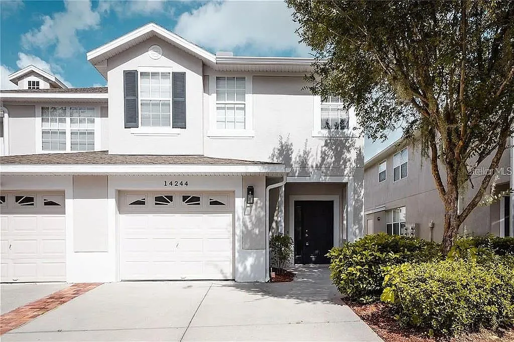 3 bed, 2.0 bath, 1983 sqft, $2,550 — Photo 1