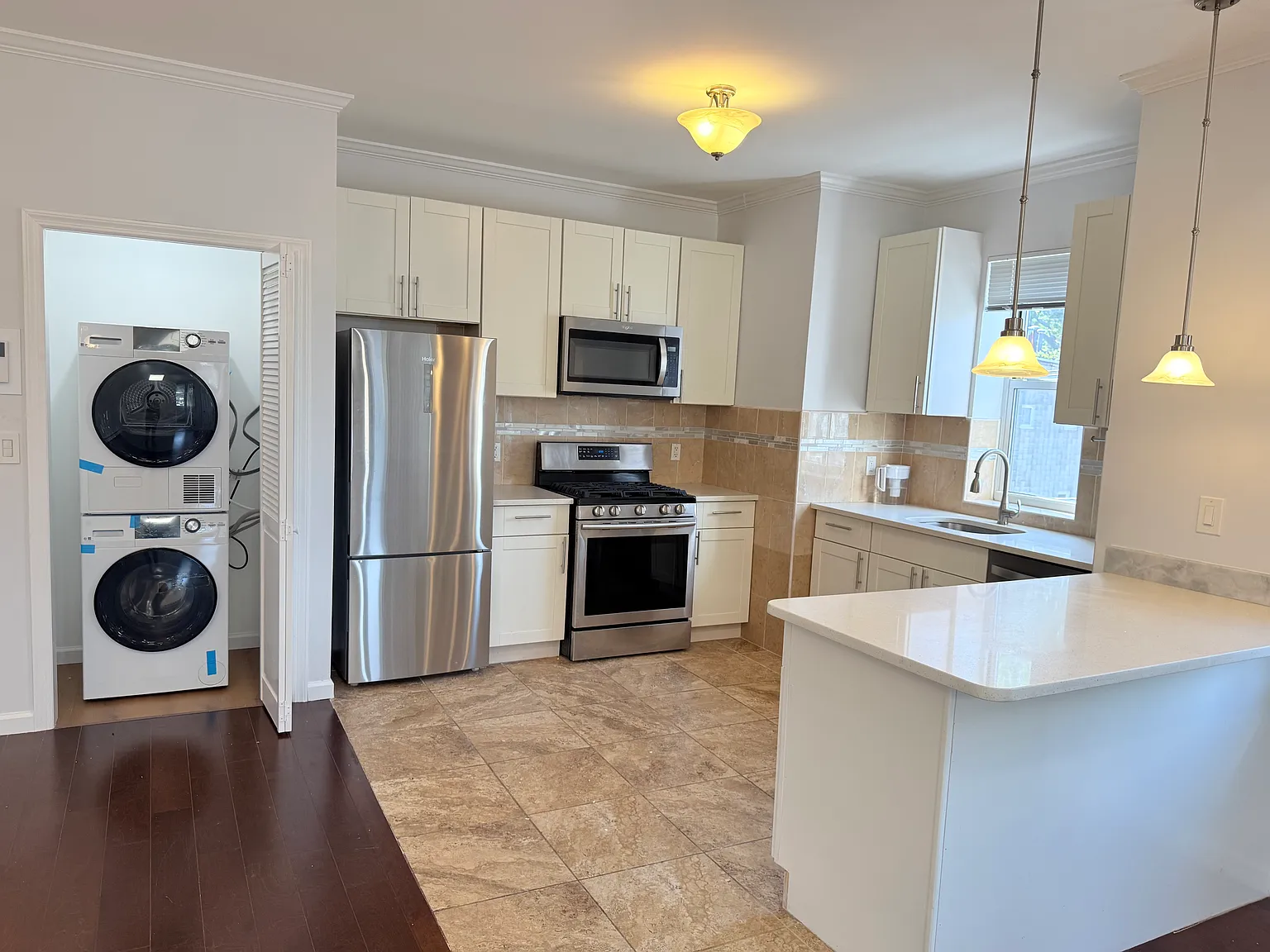 2 bed, 825 sqft, $2,875 — Photo 1