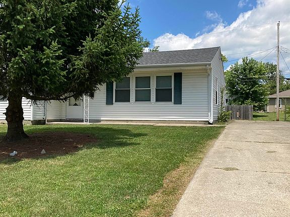 3rd image of 1604 W Royale Dr