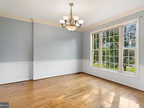 2nd image of 482 Arbor Shade Dr