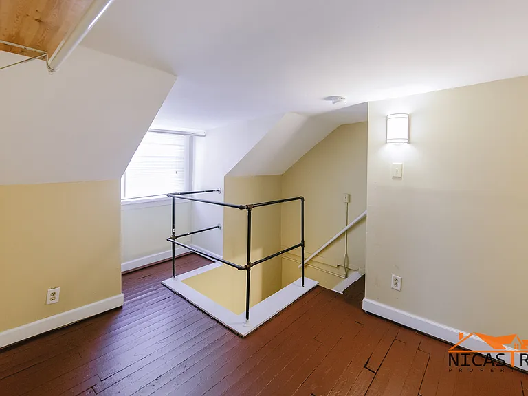 136 E 11th Ave — Photo 30