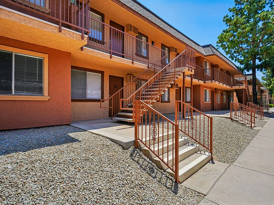 Parkhill Apts