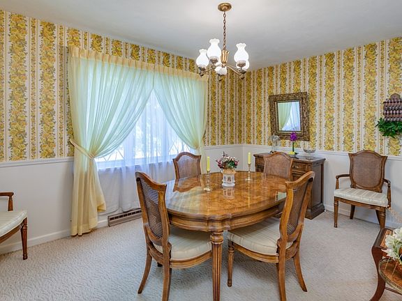 4th image of 301 Rumson St