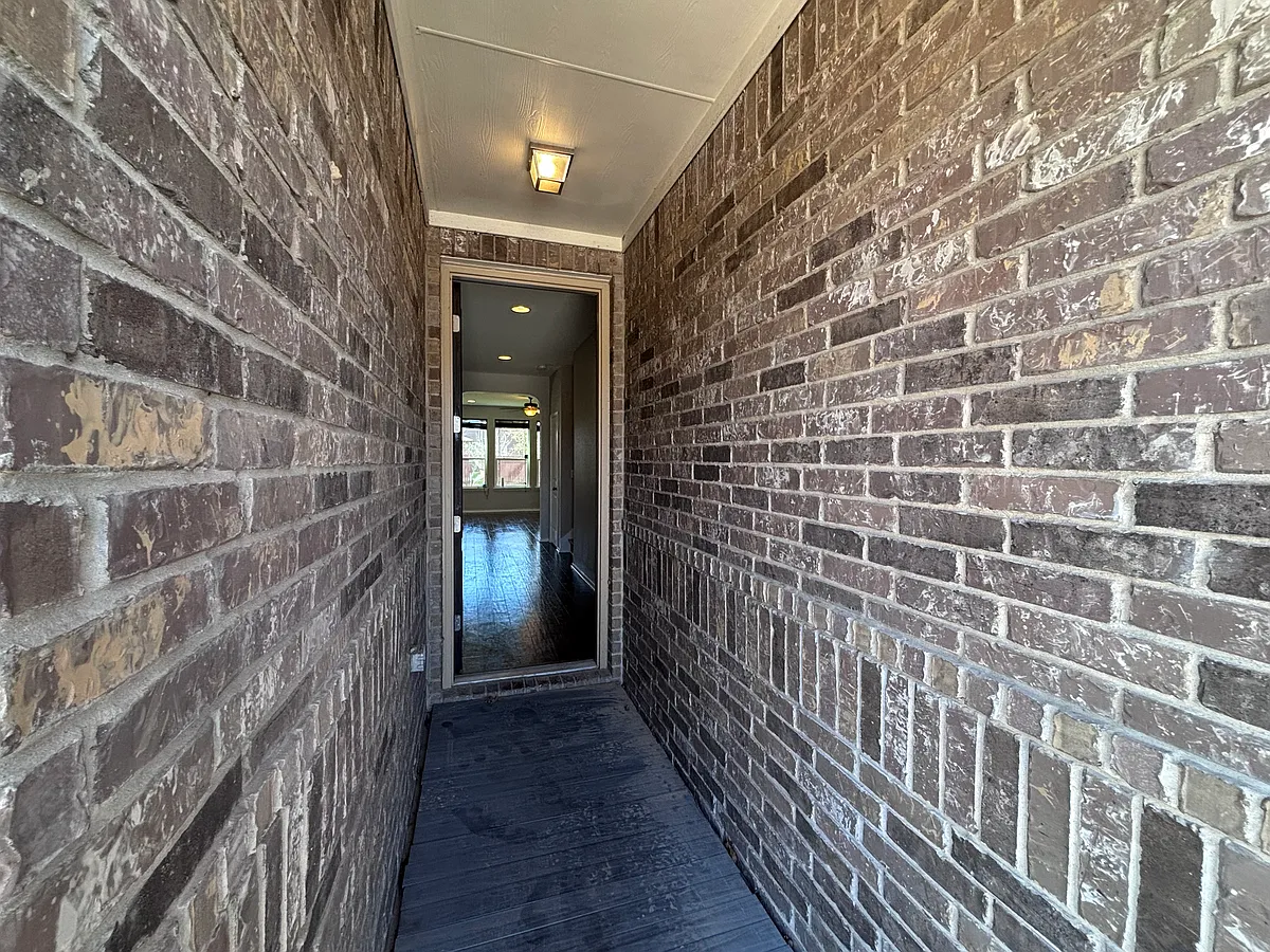 Building Photo - 1405 Berlin Ln