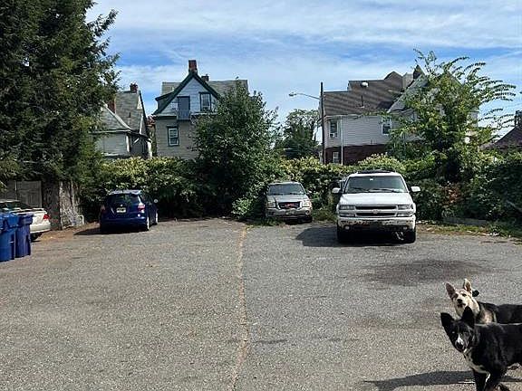 4th image of 264 Park Street