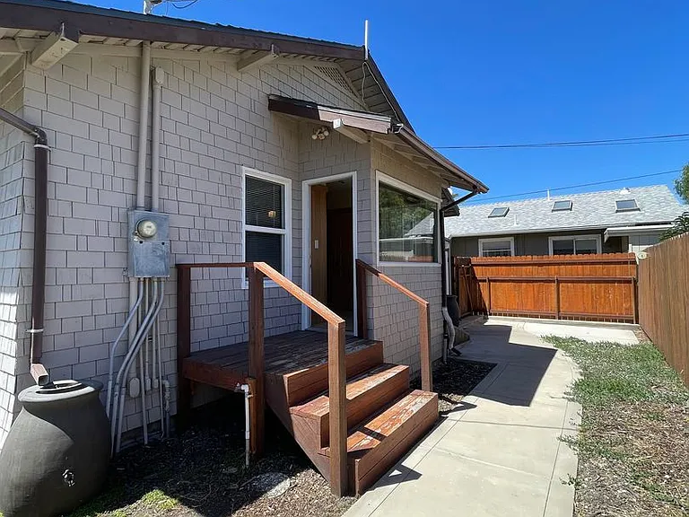 220 S J St — Photo 11