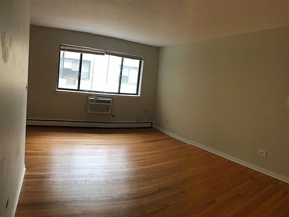 5th image of 5420 N Kenmore Ave APT 401
