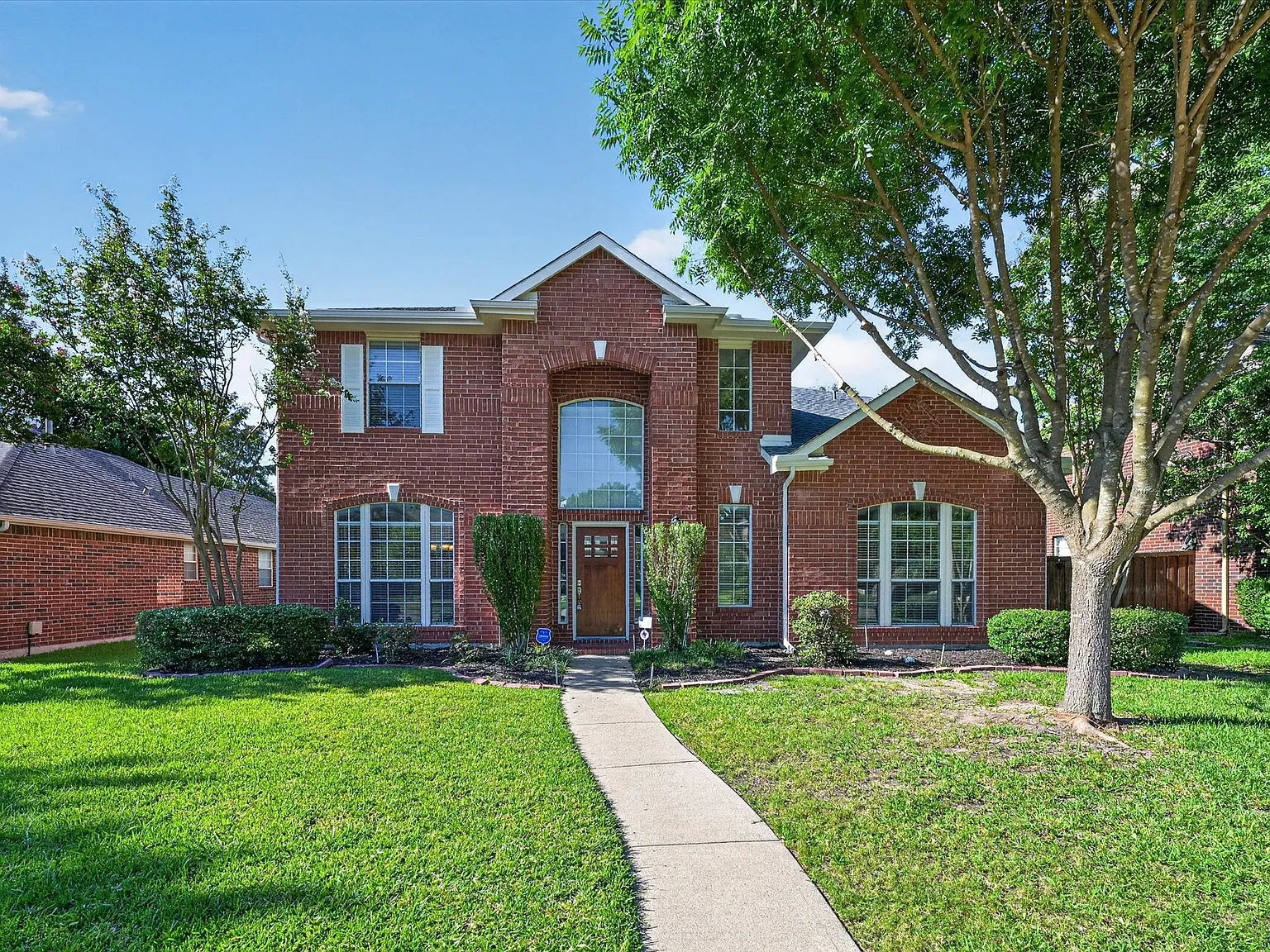 3 bed, 2.5 bath, 2259 sqft, $2,750 — Photo 1