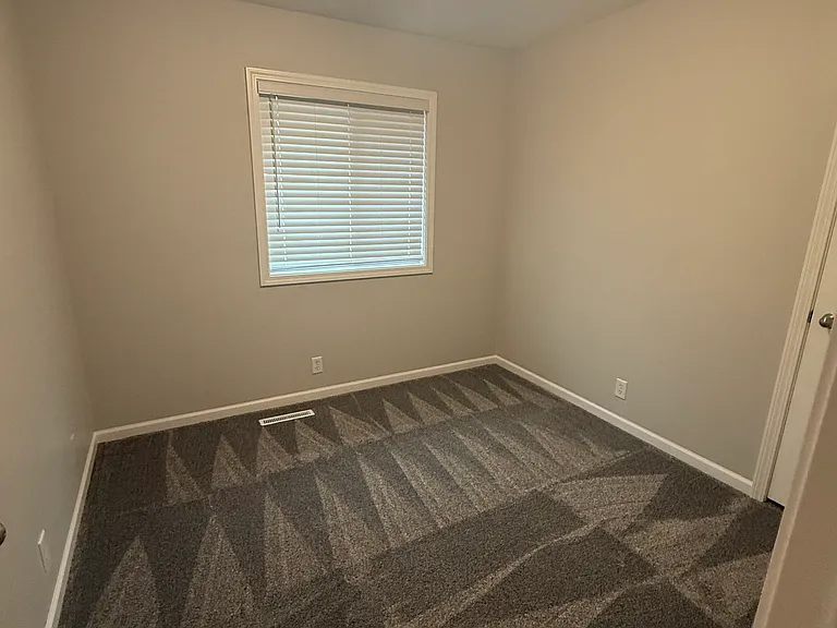 14006 Jennifer Rd — Photo 15