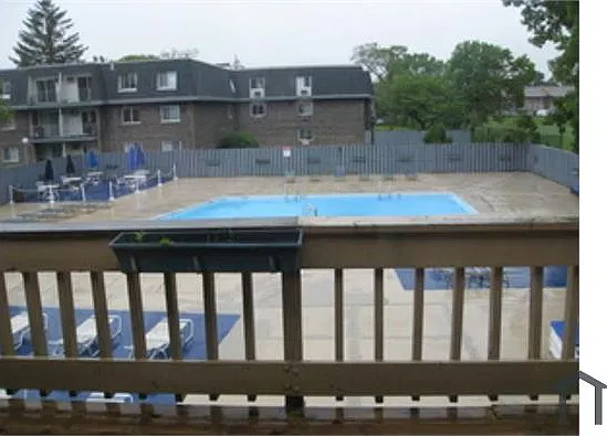 2 bed, 975 sqft, $1,900 — Photo 3
