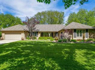 8350 E Brookhollow Ln, Wichita, KS 67206