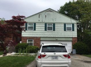 13 Wilson Dr, New Rochelle, NY 10801