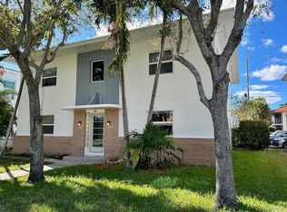 23 S Lakeside Dr, Lake Worth, FL 33460