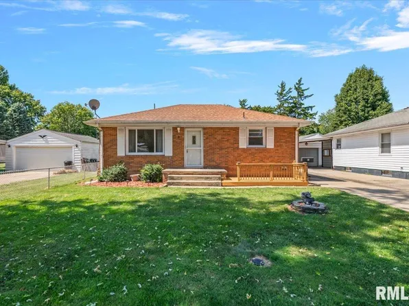 5 Saint Cabrini Ct, Springfield, IL 62702