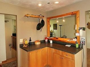 11830 Hunter Rd, Bath, MI 48808