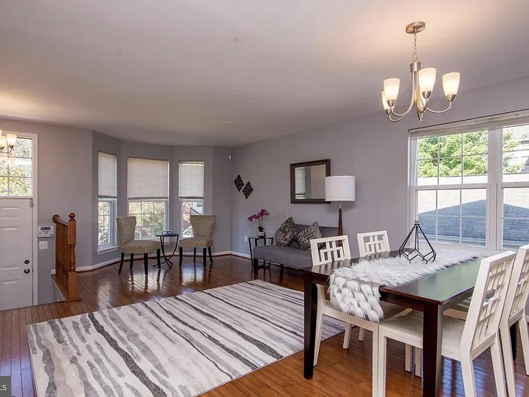 8800 Community Square Ln — Photo 17