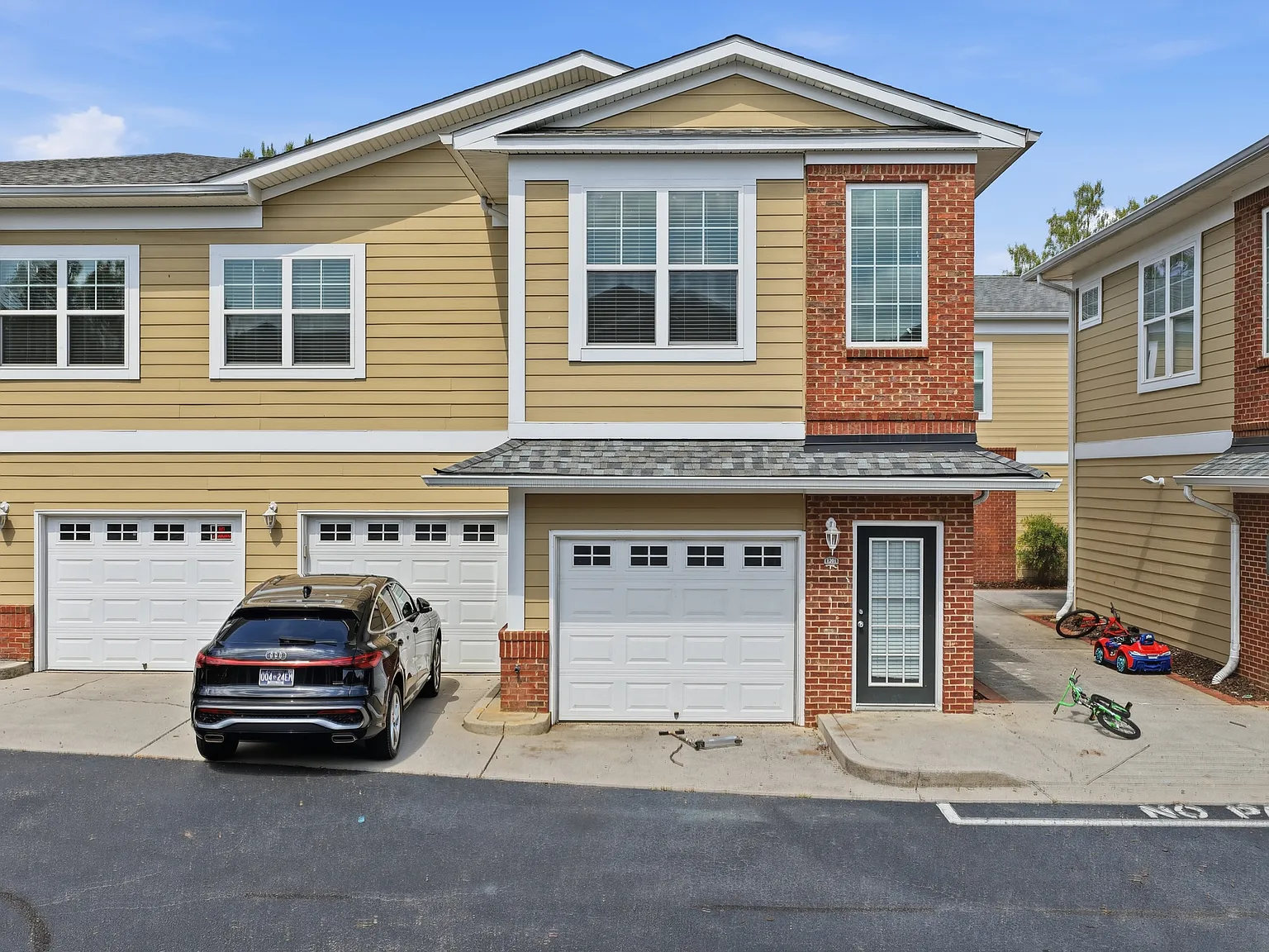 3 bed, 1665 sqft, $1,950 — Photo 3