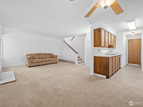 5th image of 1555 Union Avenue NE #23