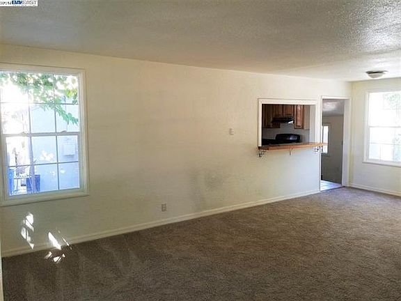 5th image of 37 Atherton Ave