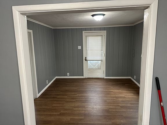 2nd image of 103 N Waverly Ave #2