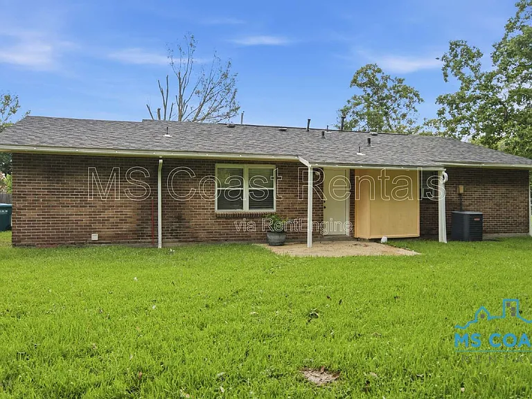 1601 Lewis Ave — Photo 22