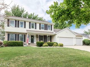 3314 Eagle Crest Rd, Bloomington, IL 61704