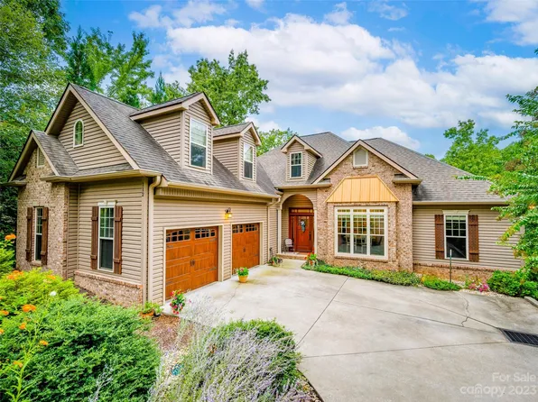 112 Whitesides Ct, Lake Lure, NC 28746