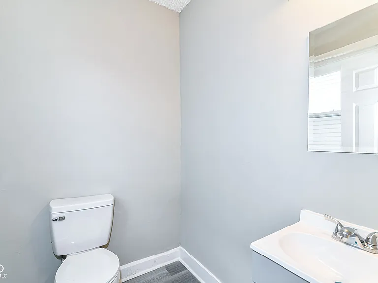 3041 Broadway St — Photo 7
