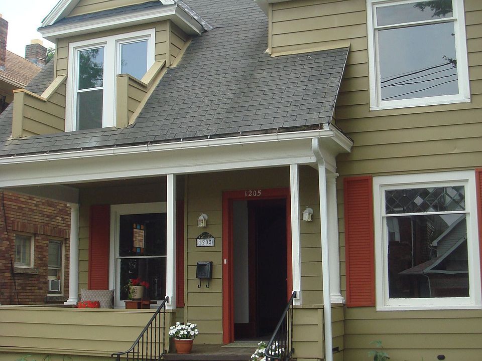 4 BD  2 Full baths