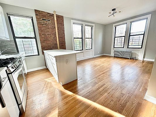 1st image of 565 W 215th St APT 23