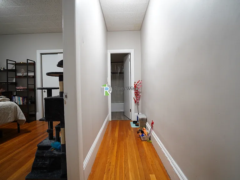 1457 Beacon St #26 — Photo 5