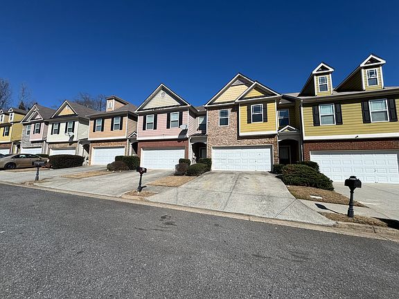 3rd image of 61 Providence Run Ct