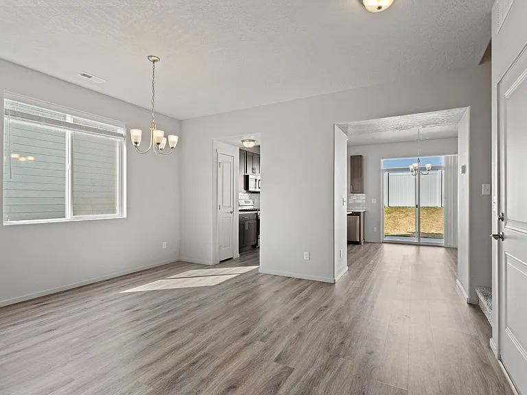 1422 N Corbin Rd — Photo 2
