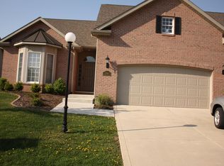 2318 W Chandler Ct, Peoria, IL 61615