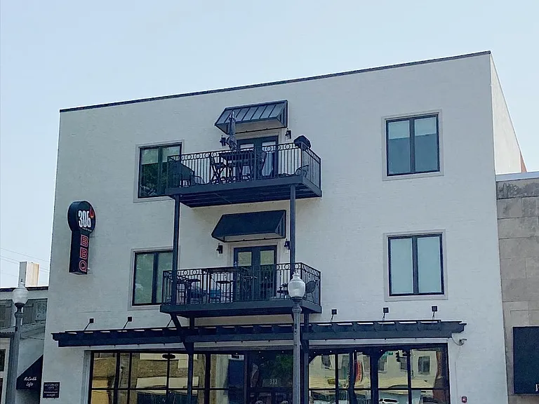 322 N Court St — Photo 2
