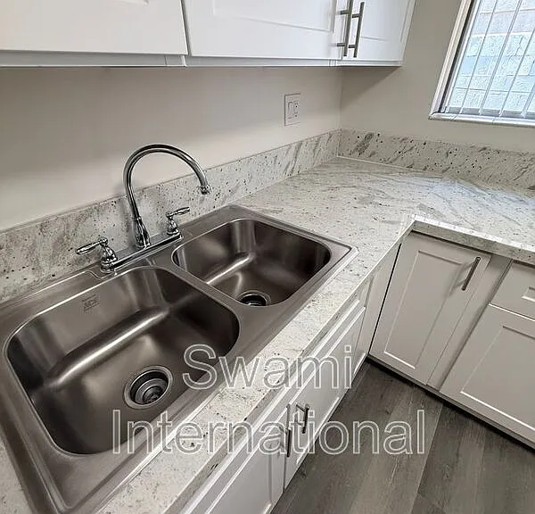 13612-24 1/2 Doty Ave — Photo 8