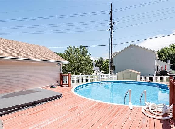 3rd image of 3480 Summerlyn Dr