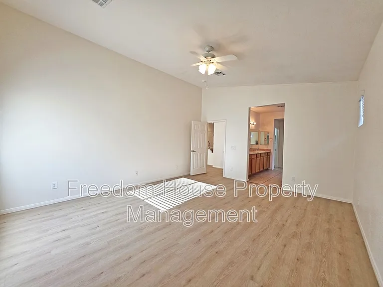 6451 Goodale St — Photo 35