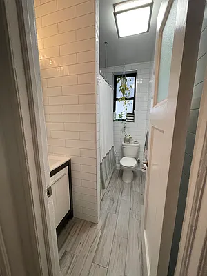 Rented by Avenues Real Estate | media 29